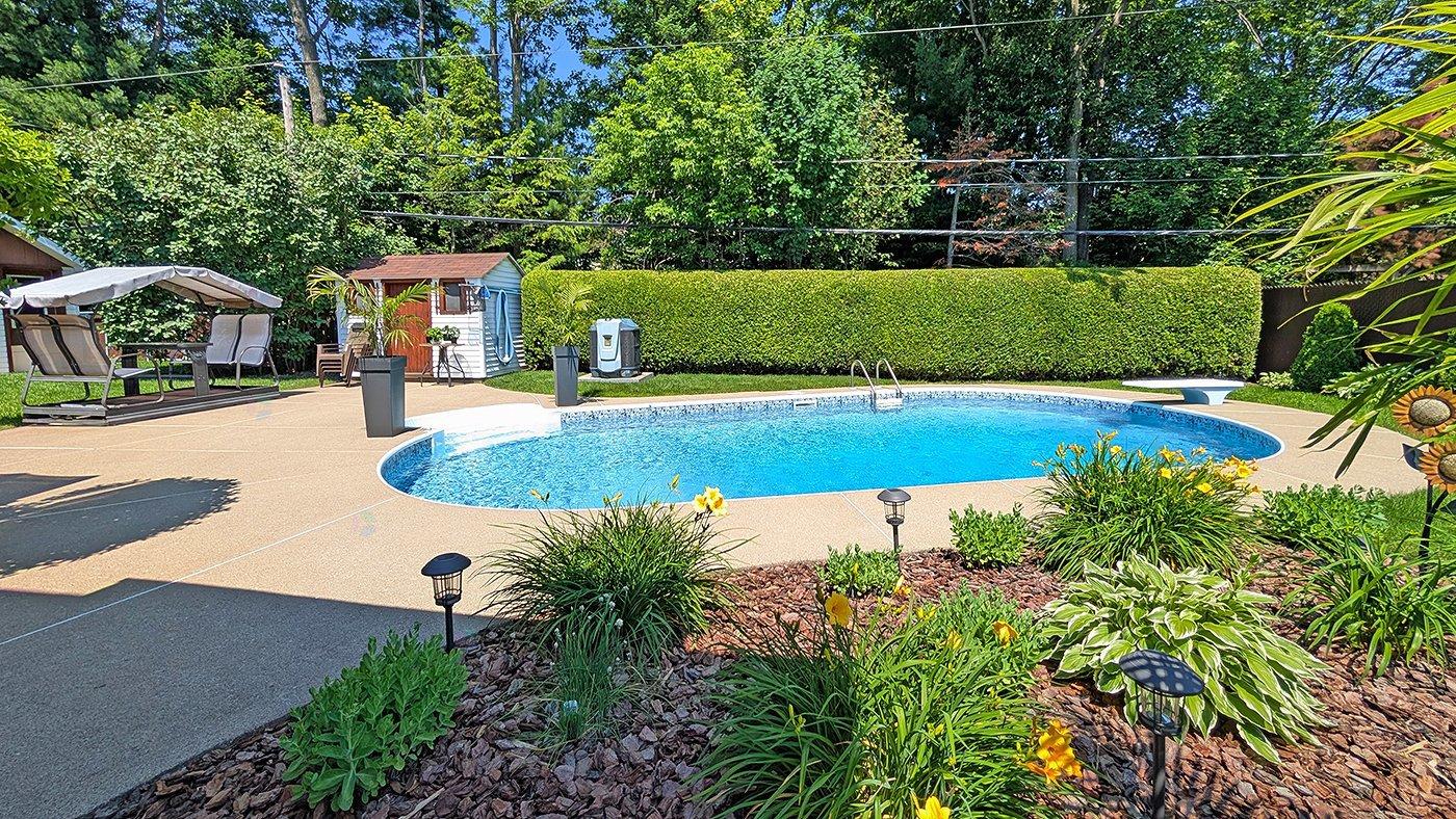 1451 Boul. Raymond Property Photo 5