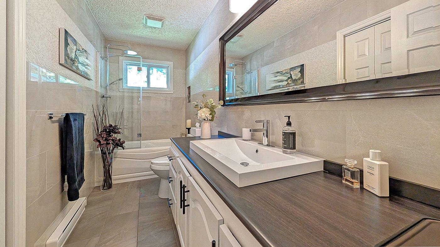 1451 Boul. Raymond Property Photo 20