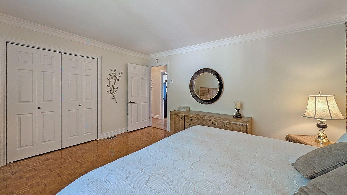 1451 Boul. Raymond Property Photo 23