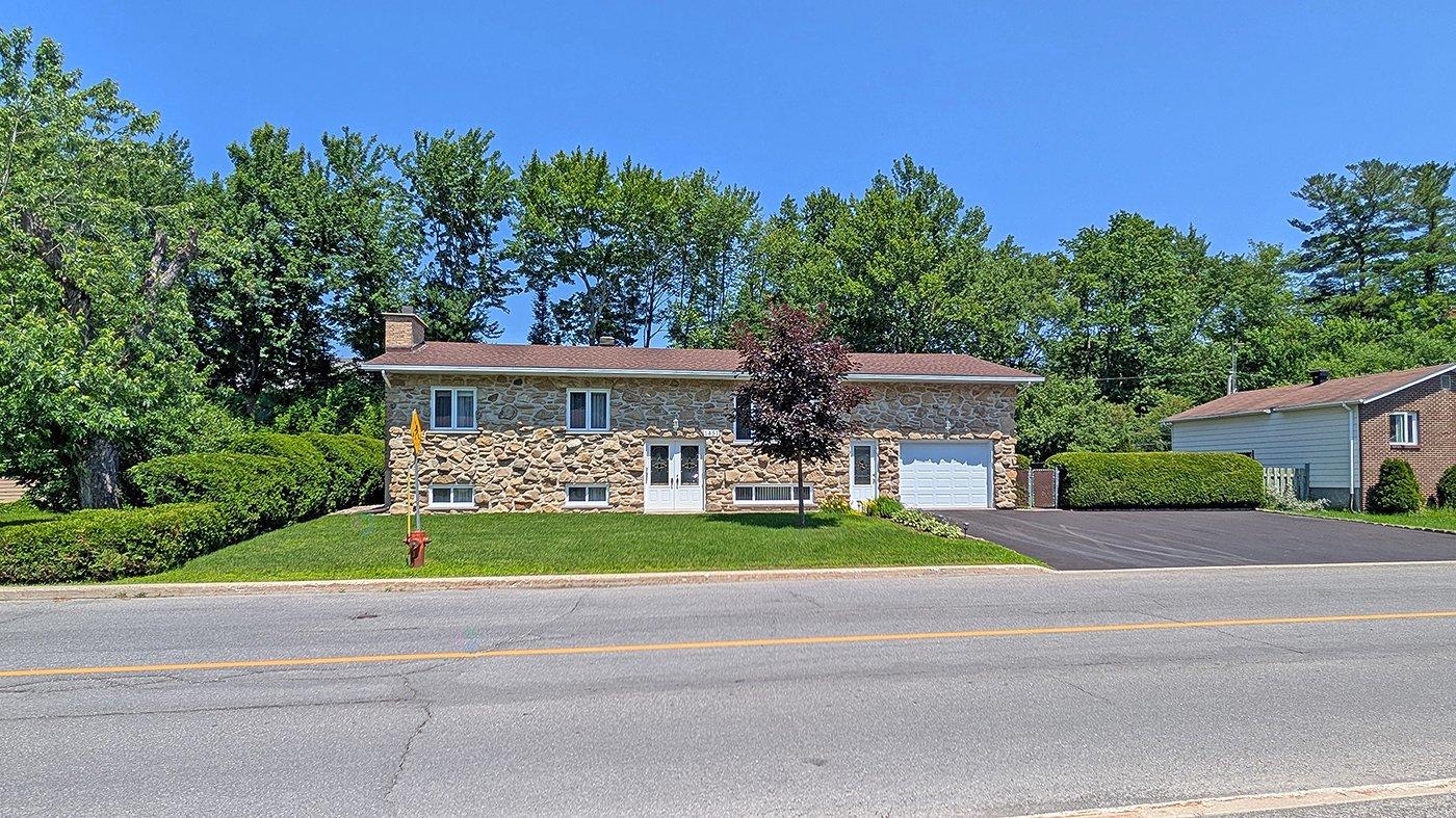 1451 Boul. Raymond Property Photo 48