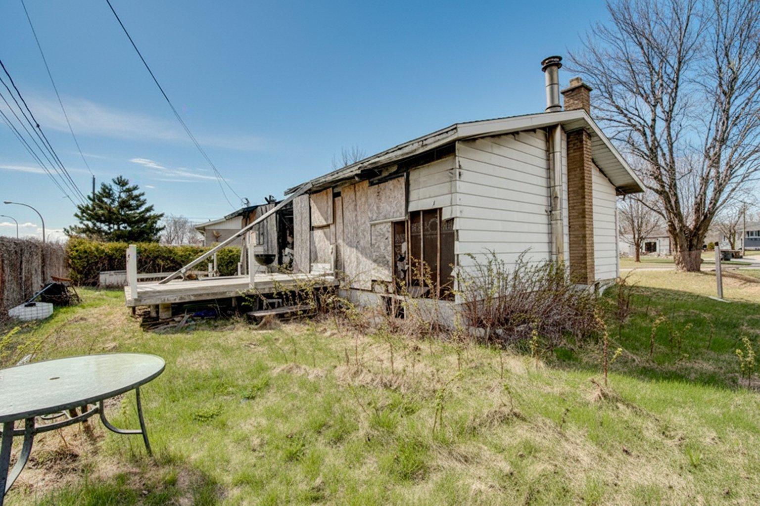 285 Rue Letendre Property Photo 5