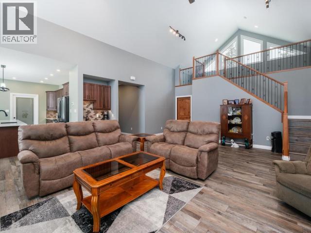 348 Dusty Trail Property Photo 8