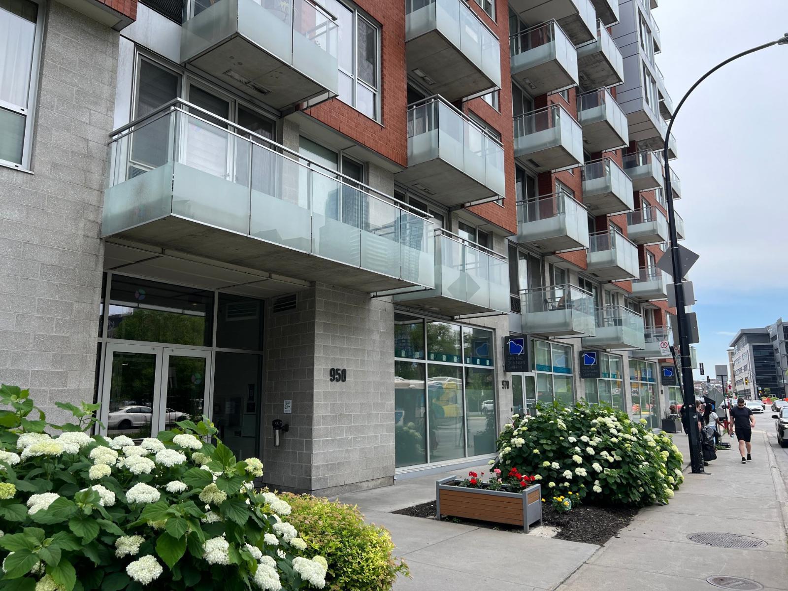950 Rue Notre-dame O., #329 Property Photo 2