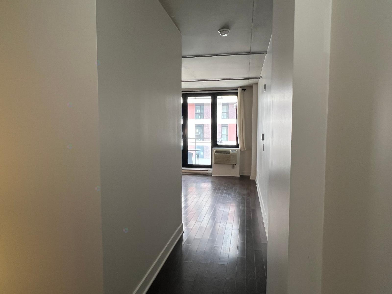 950 Rue Notre-dame O., #329 Property Photo 9