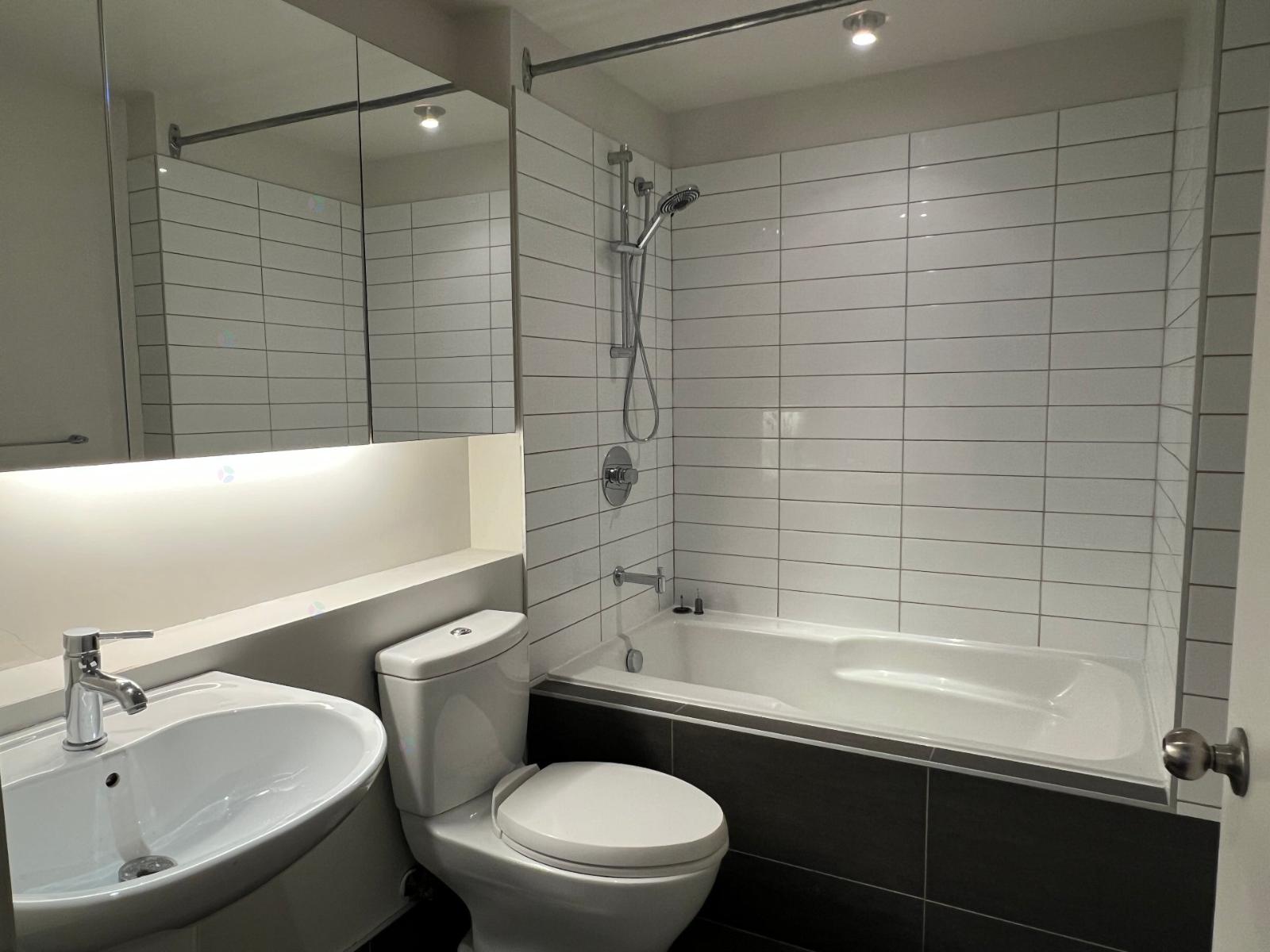 950 Rue Notre-dame O., #329 Property Photo 16