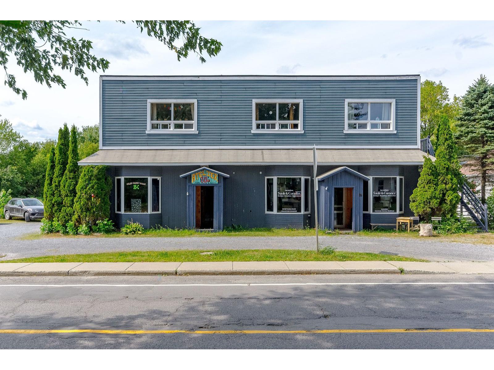35 Rue Principale S. Property Photo 2