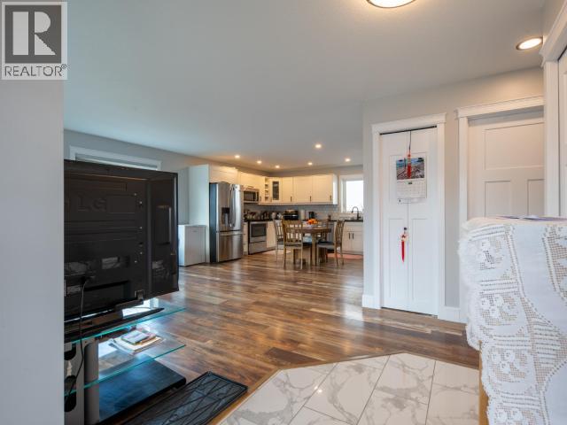 69 Mascot Street Property Photo 5