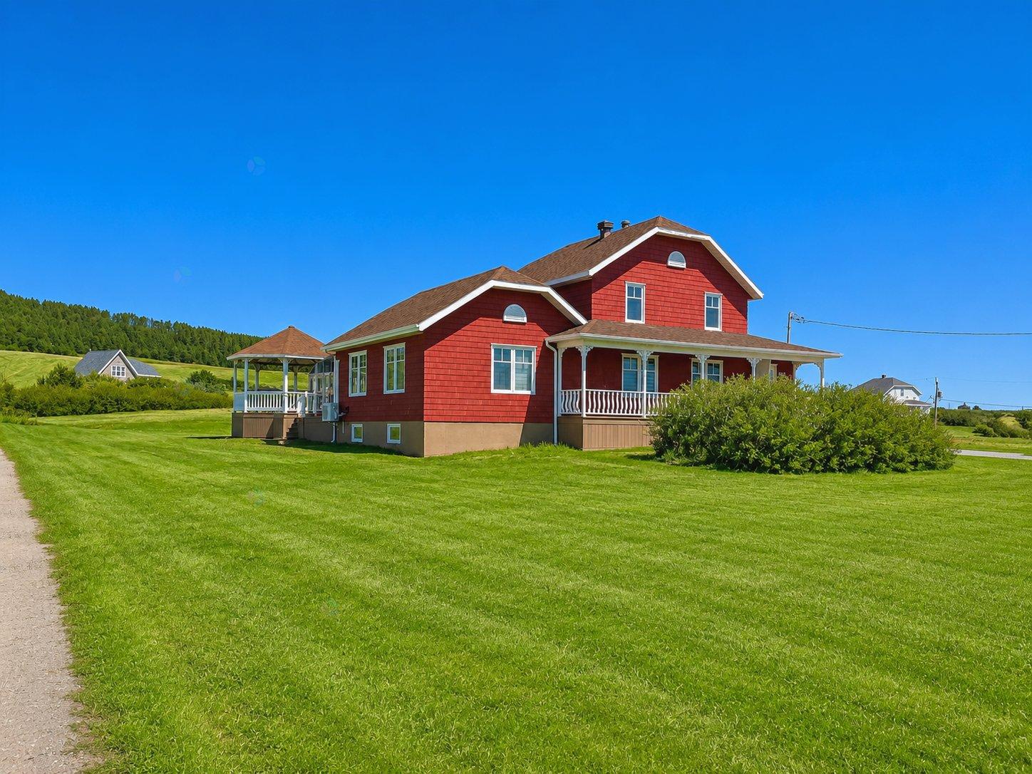 1196 Ch. Du Bassin Property Photo 4