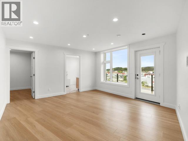 605-2240 2nd Avenue Property Photo 8