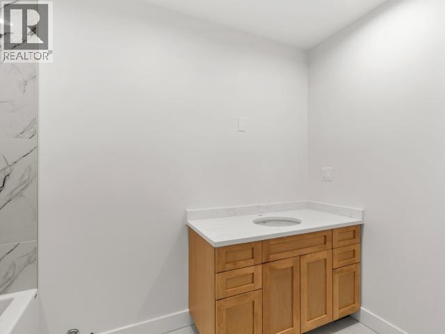 605-2240 2nd Avenue Property Photo 15