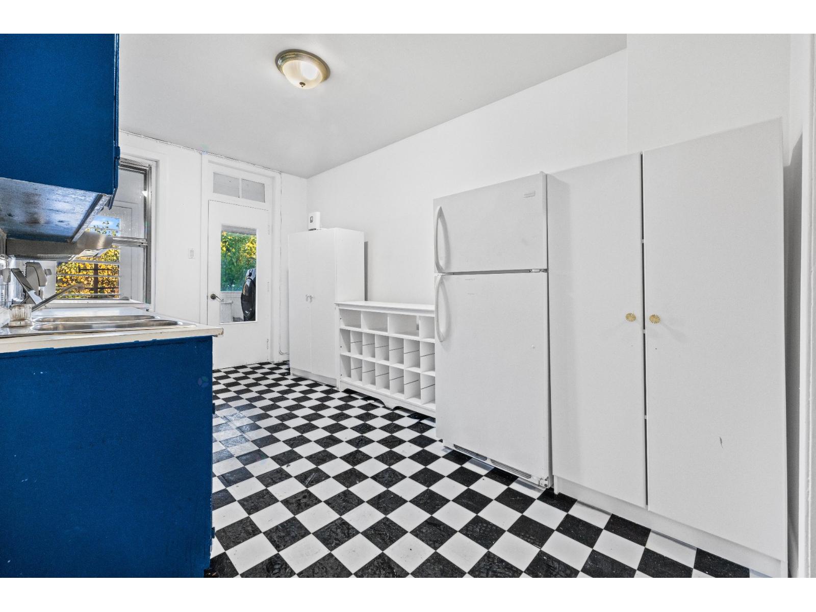 3821 Rue St-Urbain Property Photo 1
