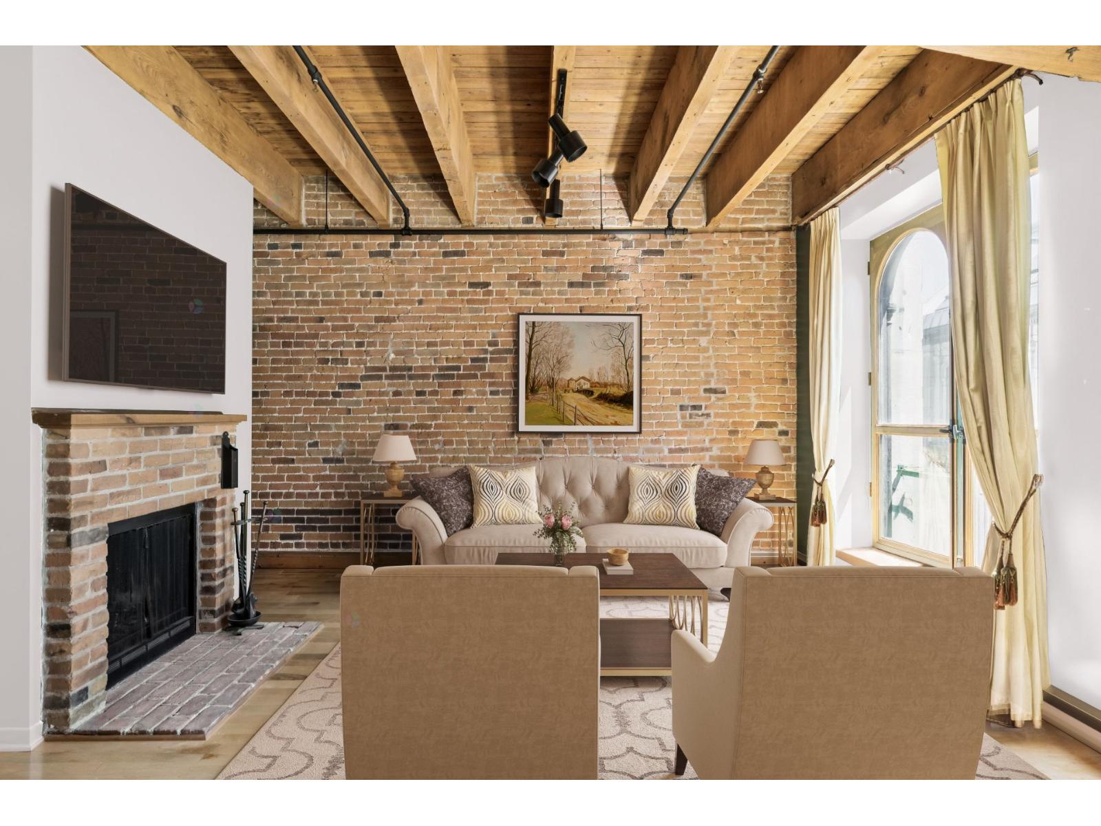 65 Rue St-paul O., #208 Property Photo 8