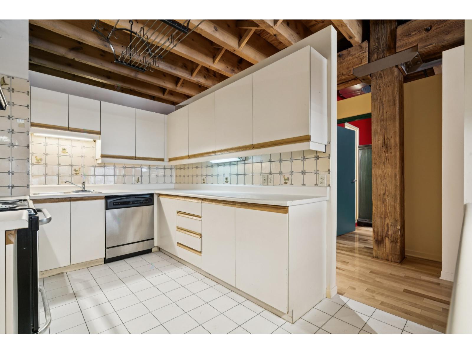 65 Rue St-paul O., #208 Property Photo 20