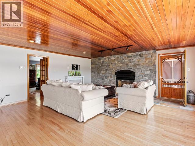 14 Bayview Road Property Photo 37