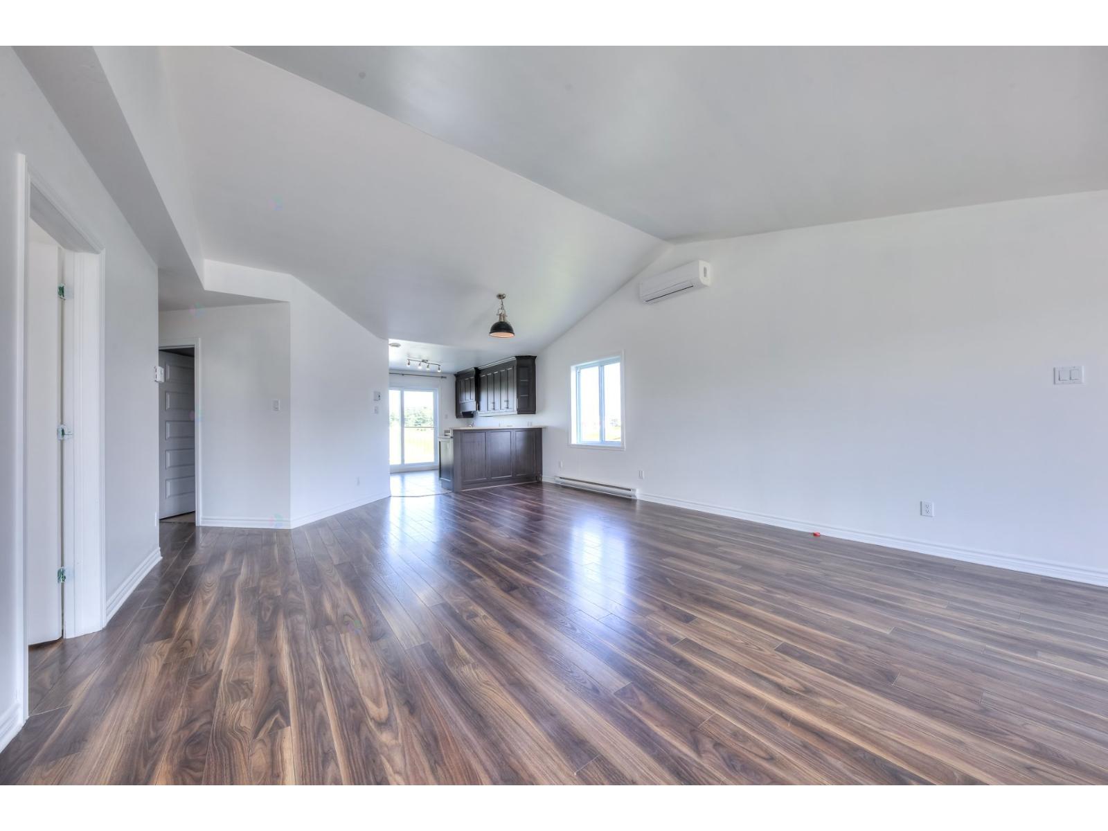 12214 Rue De Lévis Property Photo 5