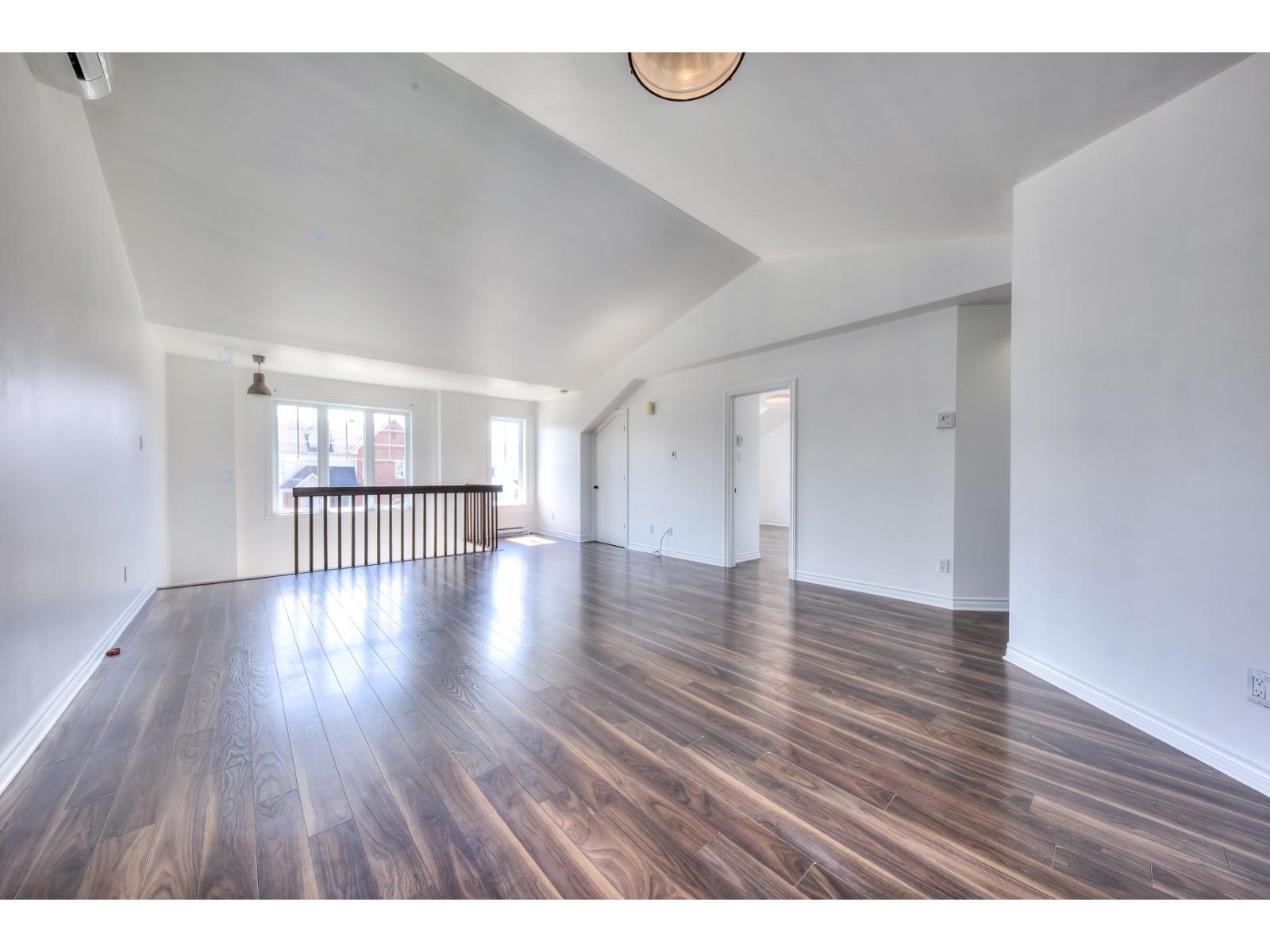 12214 Rue De Lévis Property Photo 8