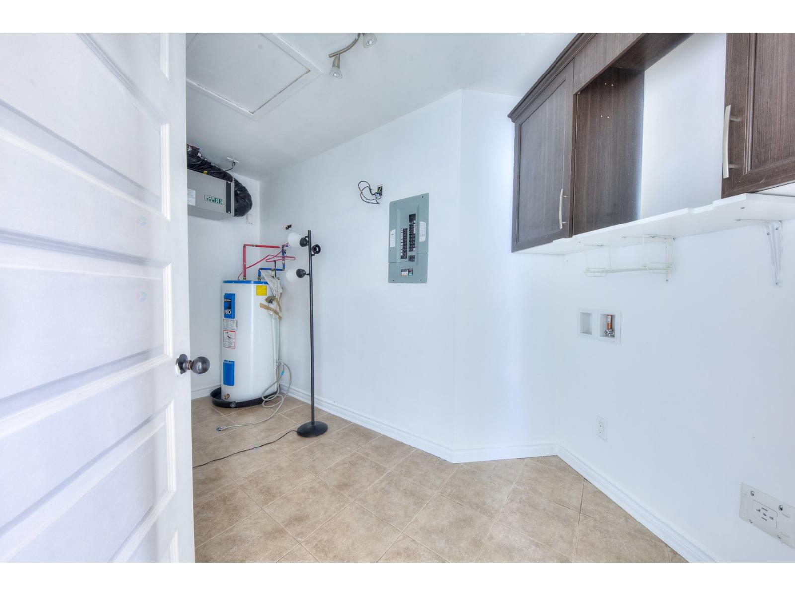 12214 Rue De Lévis Property Photo 18