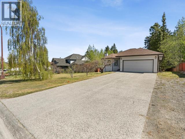 34 Thompson Road Property Photo 2