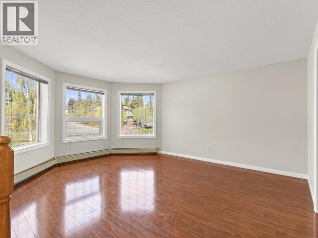 34 Thompson Road Property Photo 5