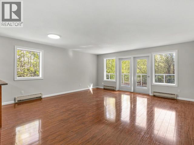 34 Thompson Road Property Photo 11