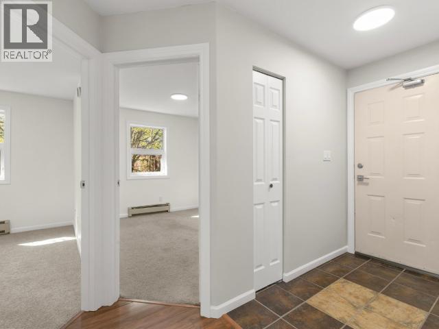 34 Thompson Road Property Photo 22