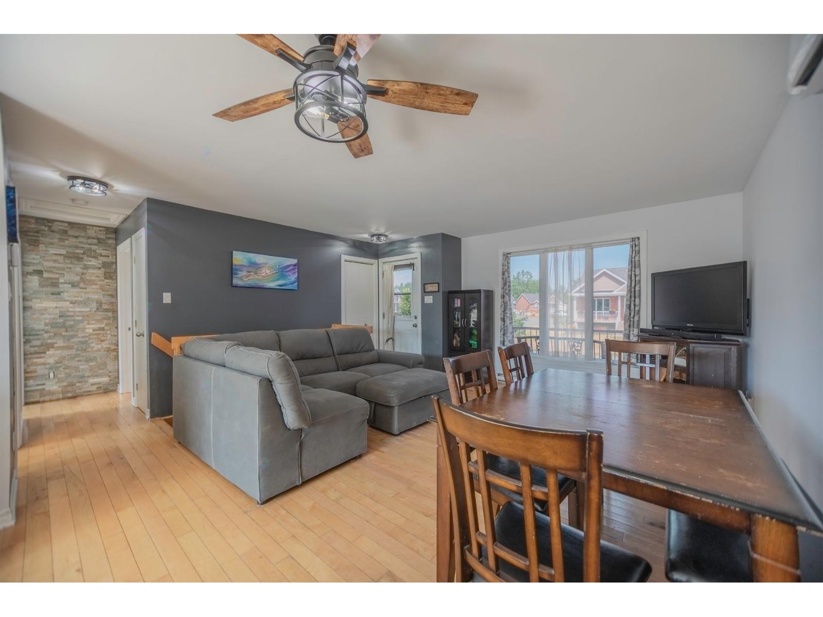 965 Rue Montcalm Property Photo 8