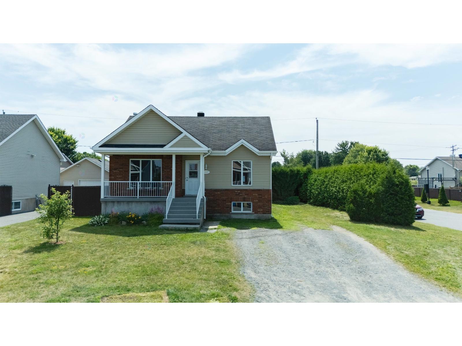 965 Rue Montcalm Property Photo 42