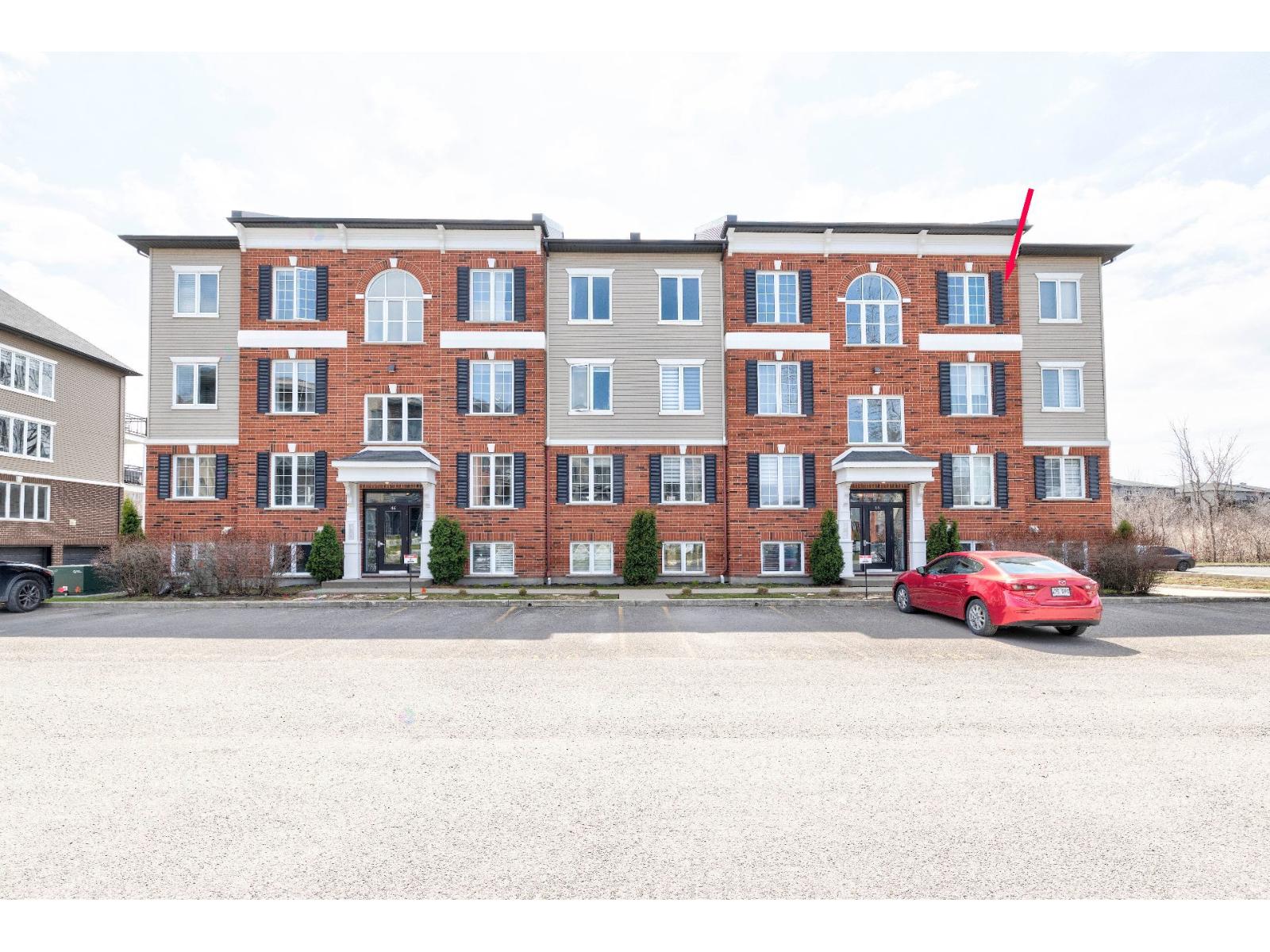 44 Rue Rimbaud, #404