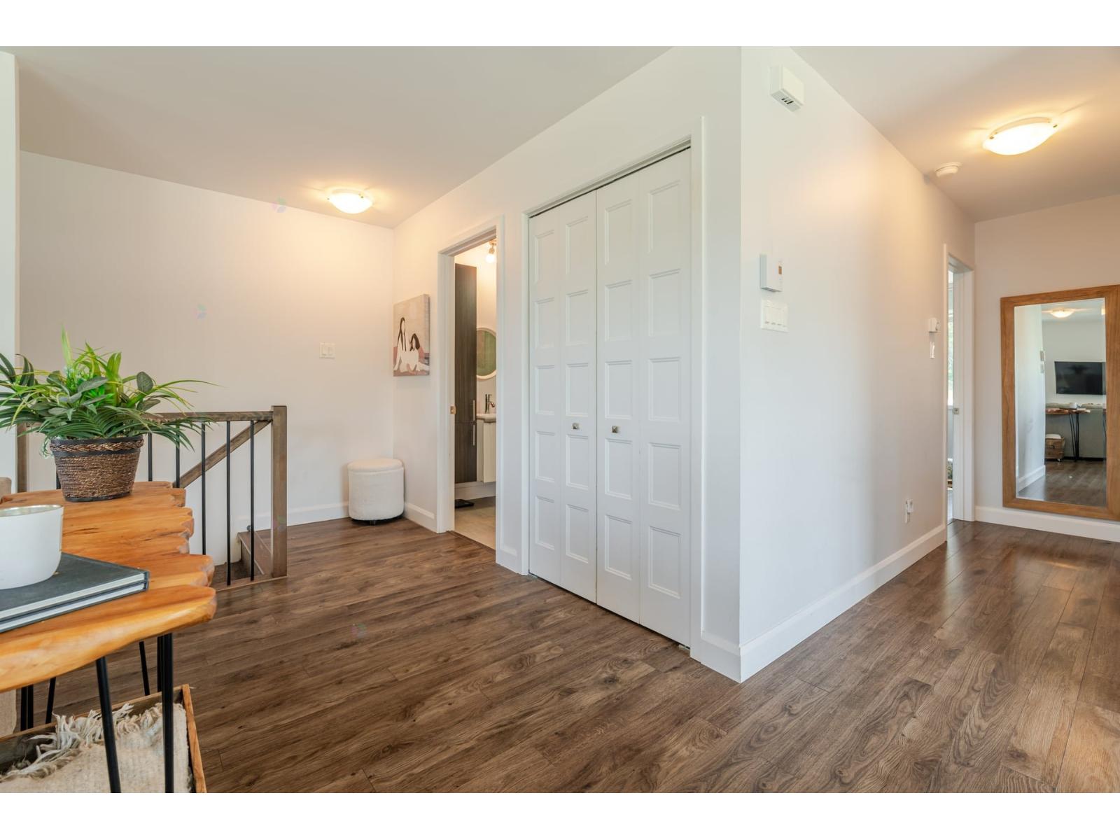 1460 Rue Du Bassin, #301 Property Photo 4
