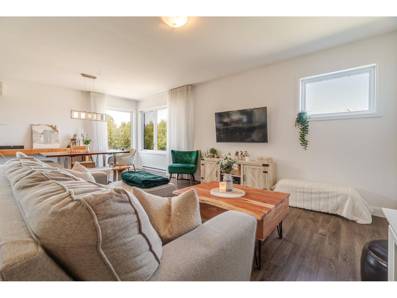 1460 Rue Du Bassin, #301 Property Photo 10