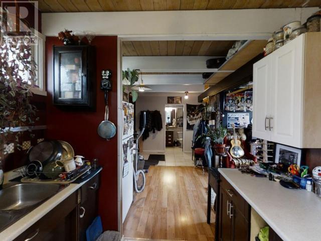 190 St Paul W Street Property Photo 24