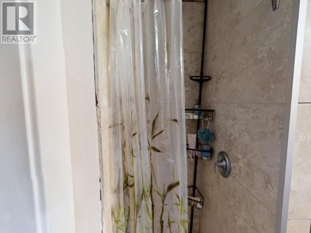 190 St Paul W Street Property Photo 52