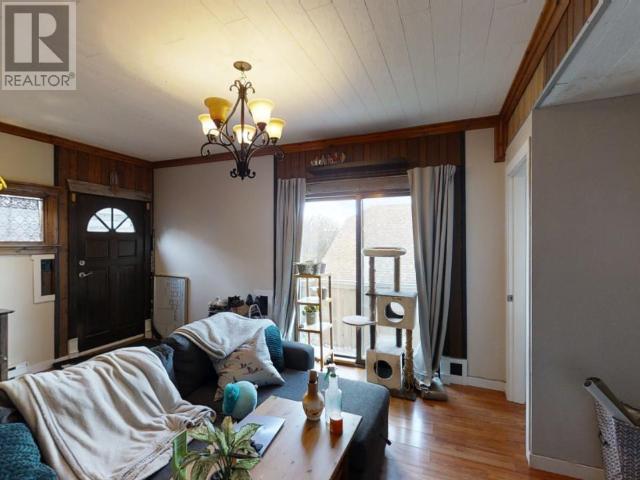 190 St Paul W Street Property Photo 56