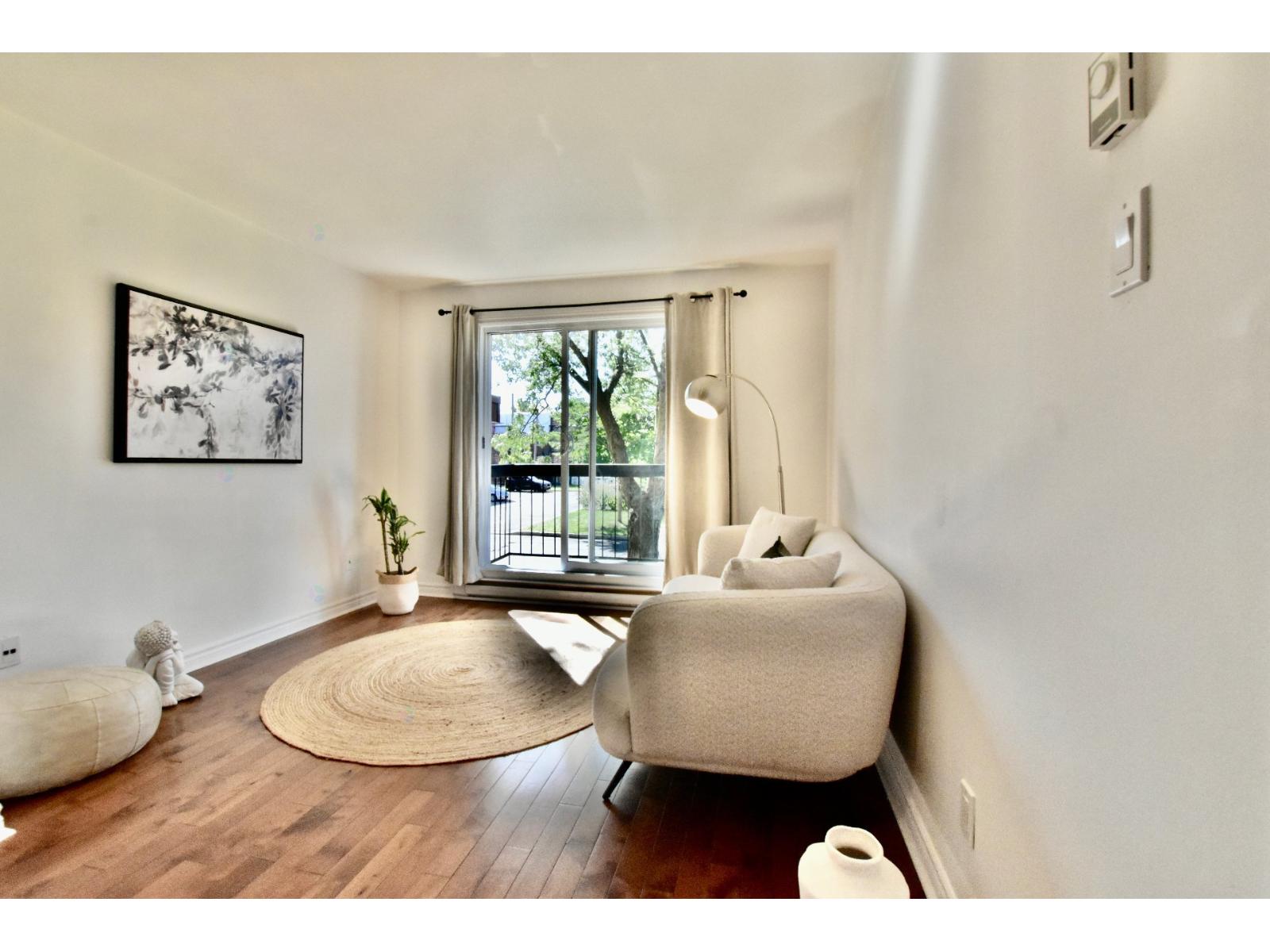 517 Rue Varennes, #101 Property Photo 1