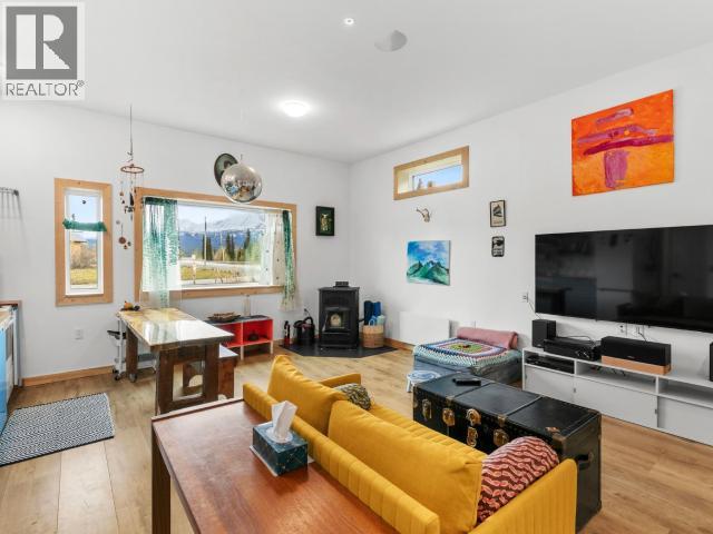 106 Spruce Street Property Photo 7