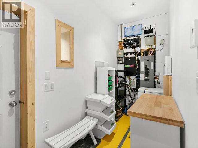 106 Spruce Street Property Photo 17