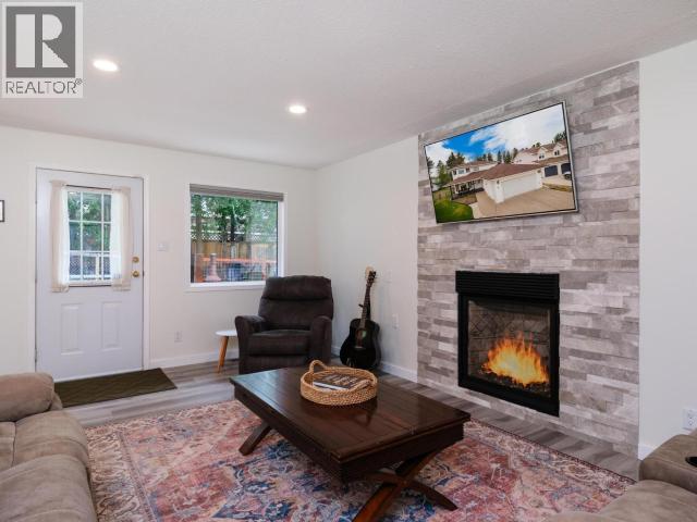 6 Carnelian Court Property Photo 4