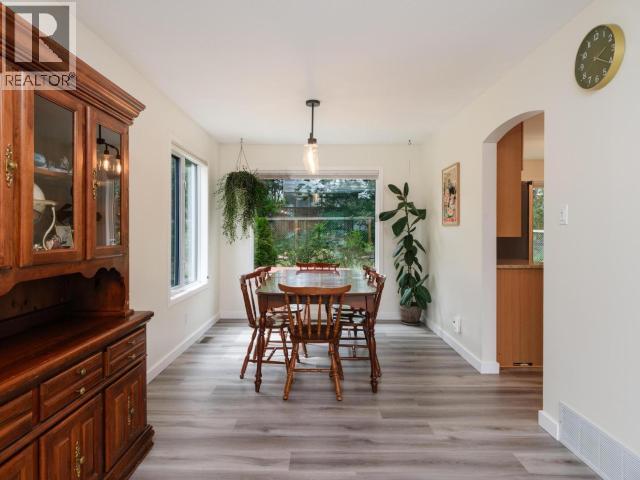 6 Carnelian Court Property Photo 10