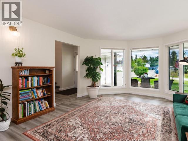 6 Carnelian Court Property Photo 11
