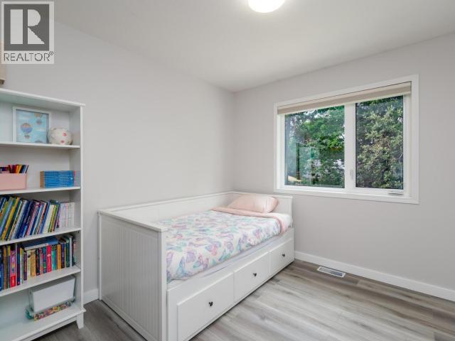 6 Carnelian Court Property Photo 16