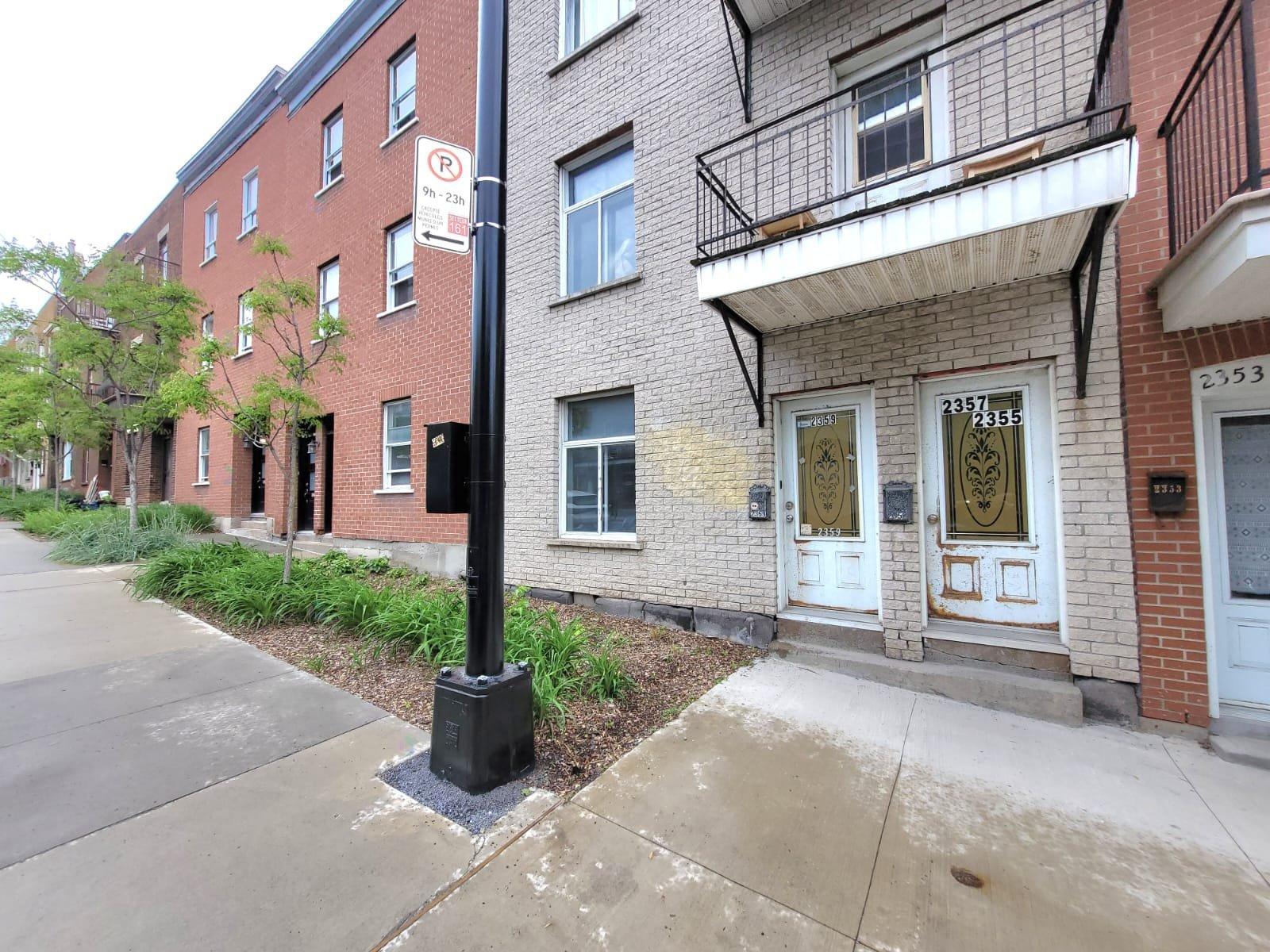 2355-2359 Rue Frontenac Property Photo 2