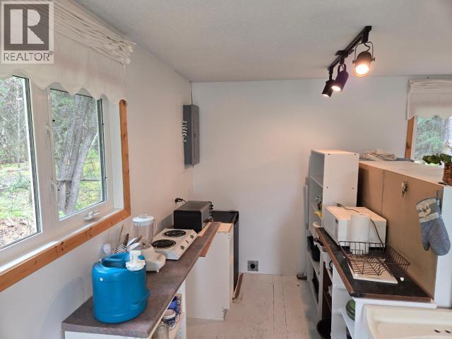18 Tagish Estates Property Photo 5