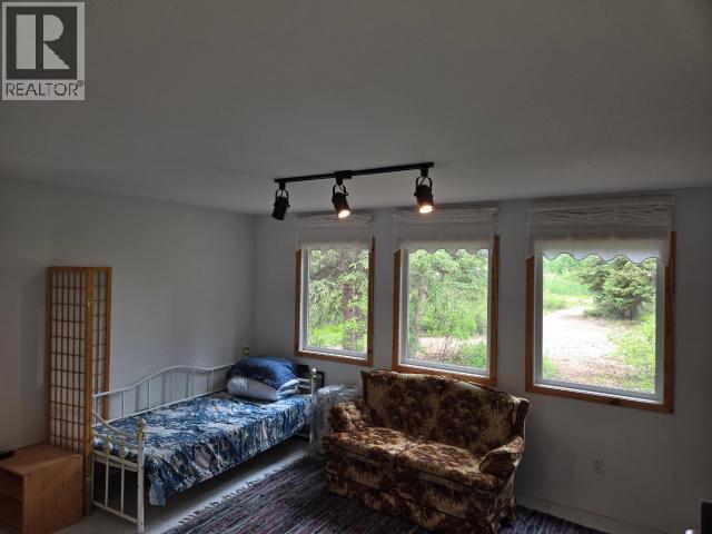 18 Tagish Estates Property Photo 7