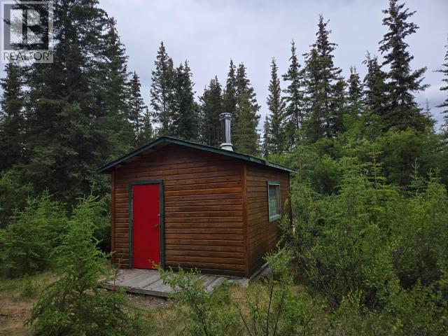 18 Tagish Estates Property Photo 9