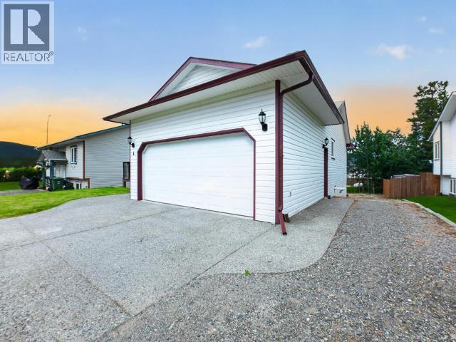 4 Ruby Lane Property Photo 3