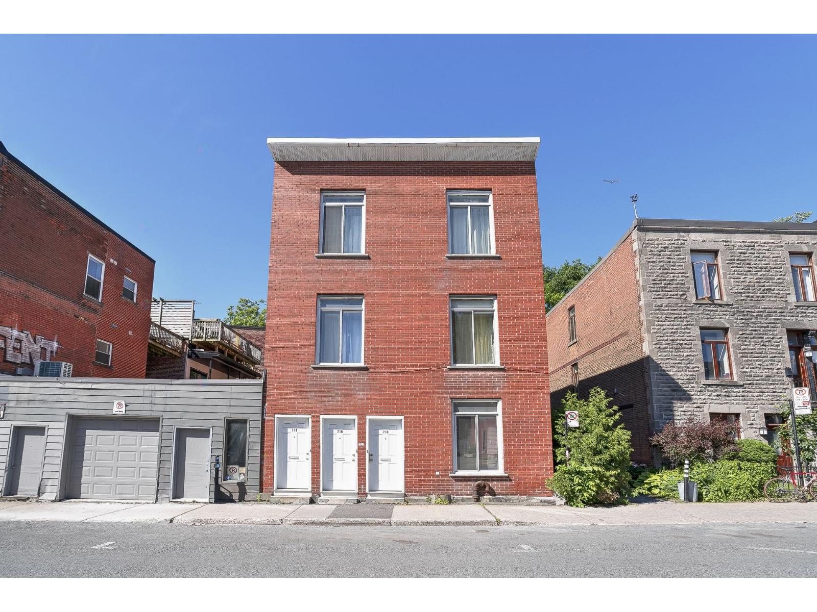 714-718 Av. Greene