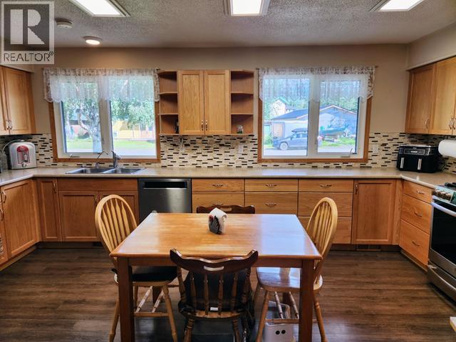242 Dawson Drive Property Photo 6