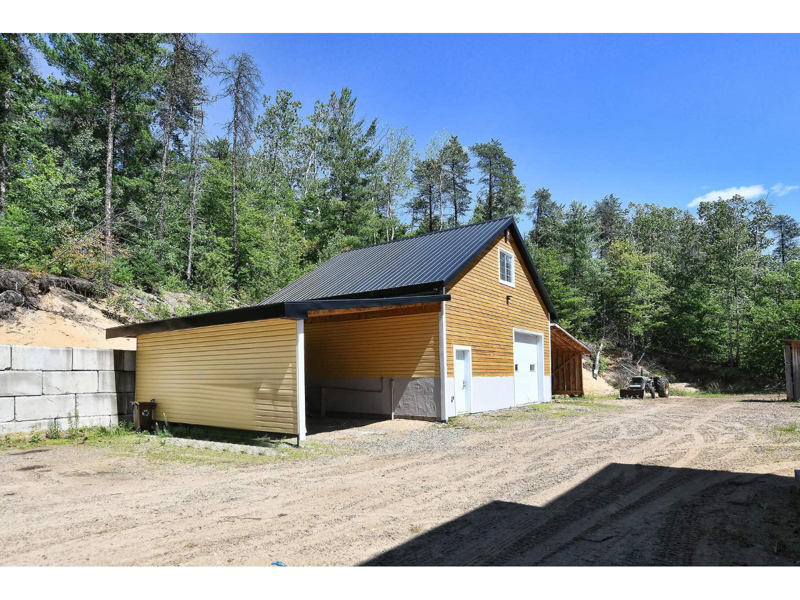406 50e Avenue Property Photo 5