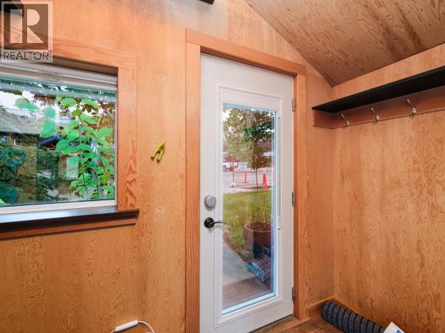 606 Ogilvie Street Property Photo 3