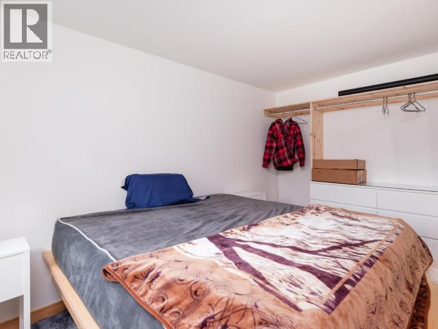 606 Ogilvie Street Property Photo 11